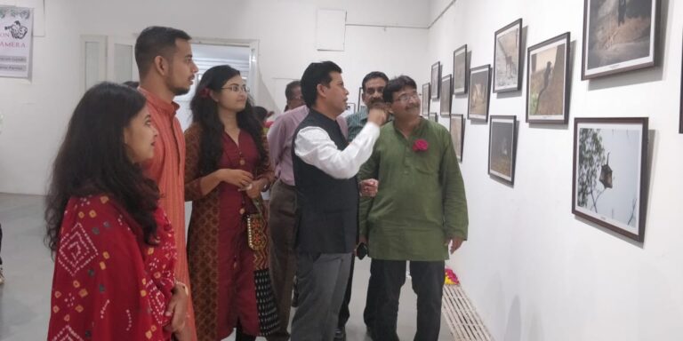 વડોદરા: વન્યજીવન સપ્તાહની ઉજવણીના ભાગરૂપે વન્યજીવનનું સંરક્ષણ તસવીર પ્રદર્શનનો પ્રારંભ