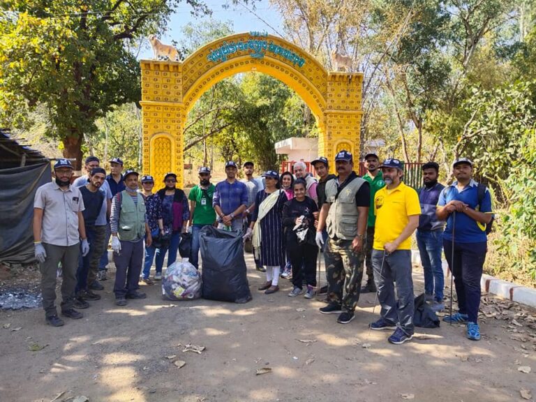 એક પહેલ, જાંબુઘોડા વન્યપ્રાણી અભયારણ્ય ખાતે બે દિવસ સફાઈ ઝુંબેશ હાથ ધરાઈ